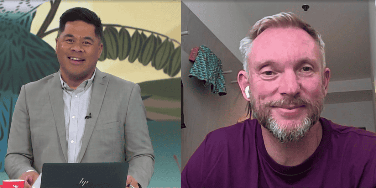 Jon Beardmore Galapagos Postman on Breakfast